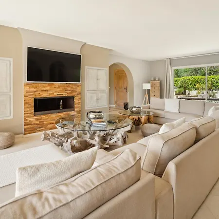 Grande St-tropez Avec Piscine Chauffee וילה *