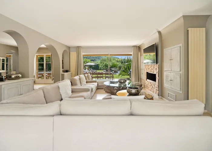 Villa Grande St-tropez Avec Piscine Chauffée *